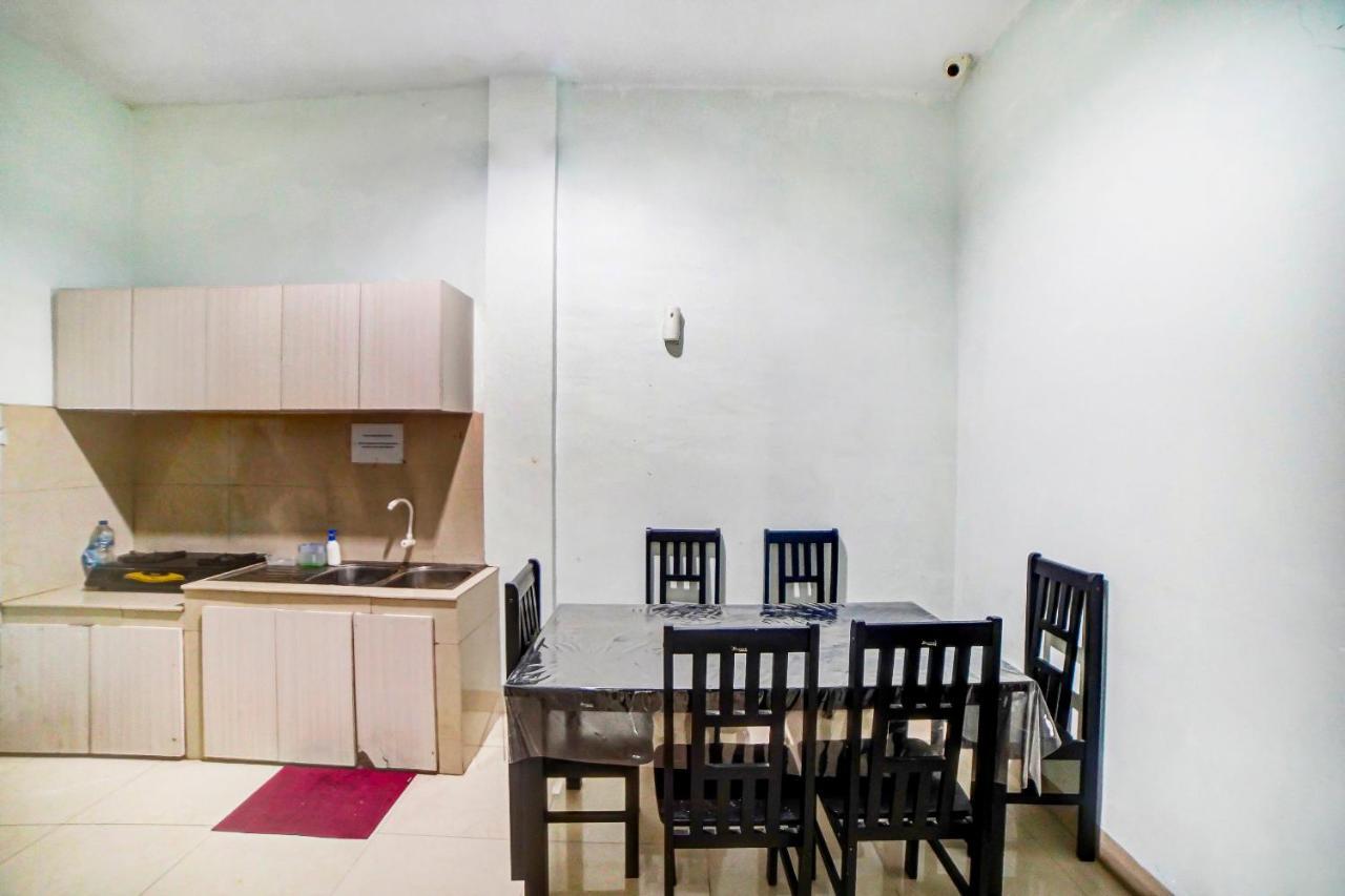 Oyo 91170 Ayahanda Residence Medan Exterior photo