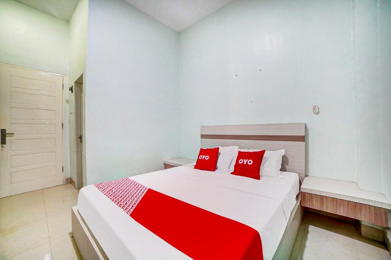 Oyo 91170 Ayahanda Residence Medan Exterior photo